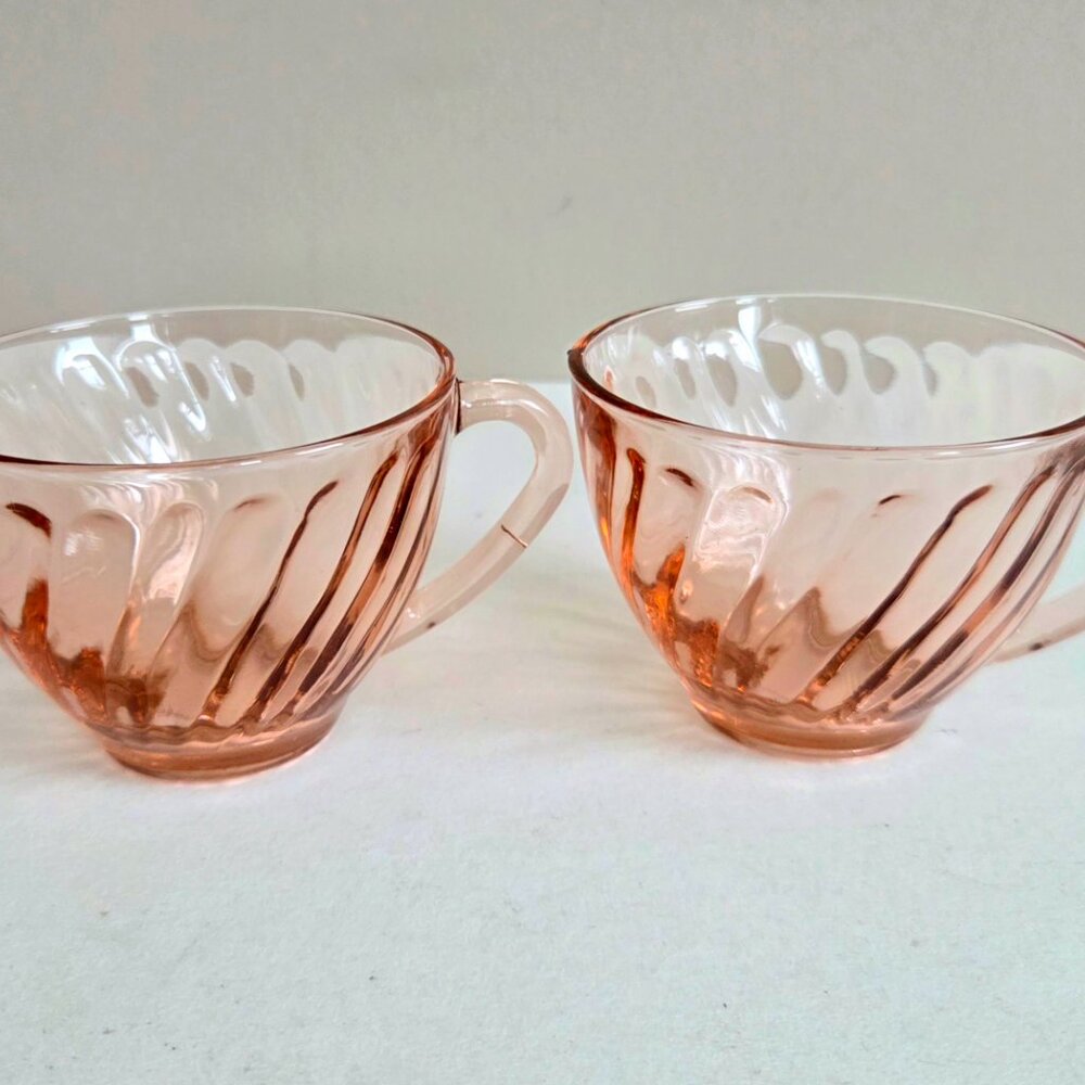 2 vintage pink glass swirl design cups. Retro kitchen. Made in Indonesia. - Picture 2 of 6
